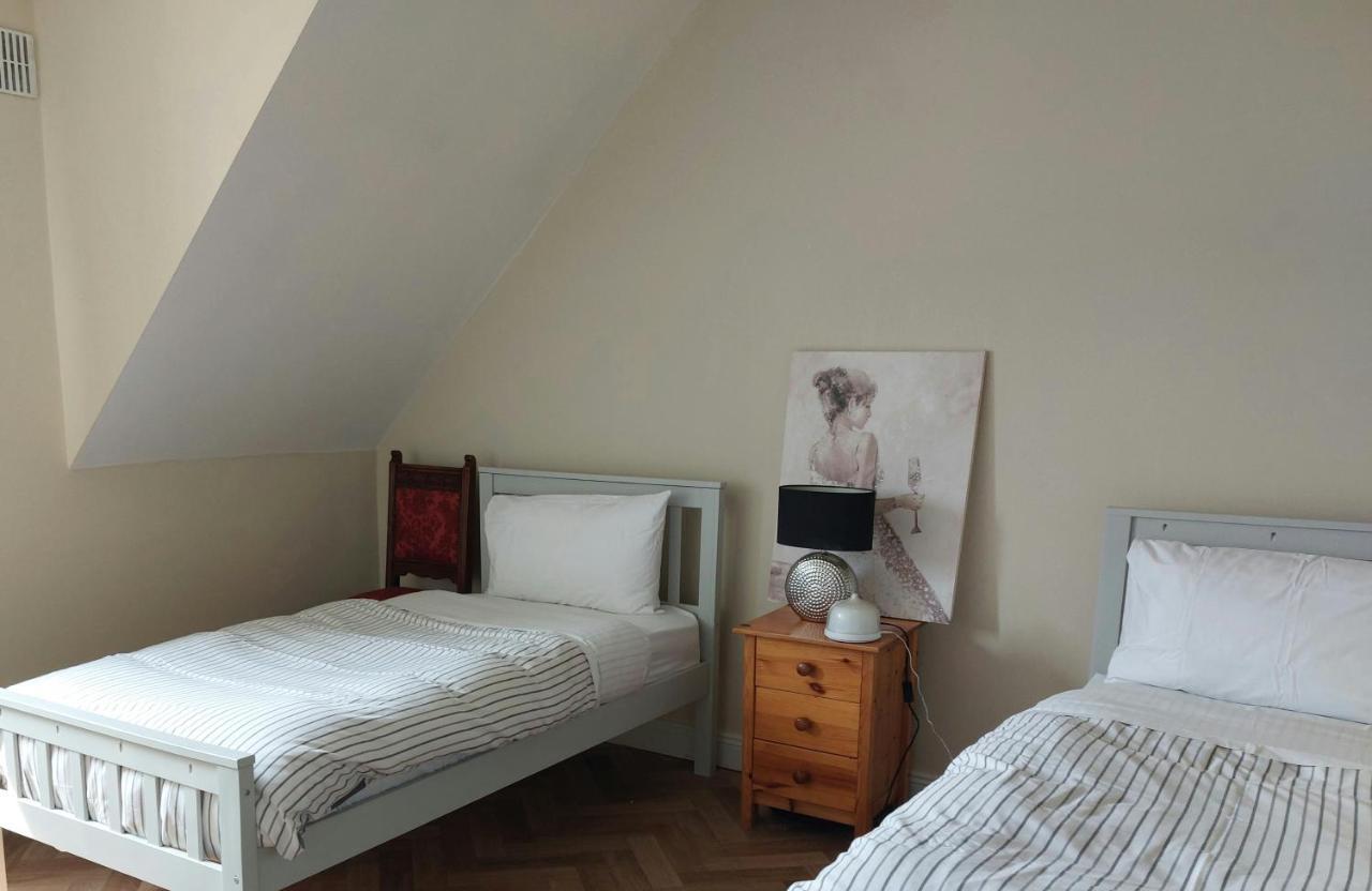 Apartamento Cathedral Court Ennis Exterior foto