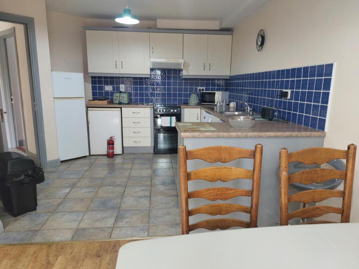 Apartamento Cathedral Court Ennis Exterior foto